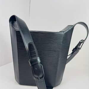 Louis vuitton Epi Sac seau Shoulder bag